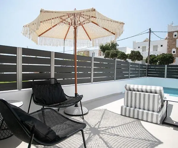 Amelia Naxos Willa *