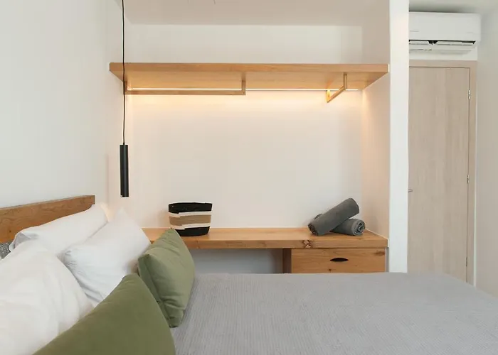 Amelia Naxos Willa Naxos City