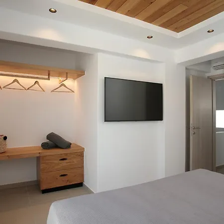 Amelia Naxos * Naxos City